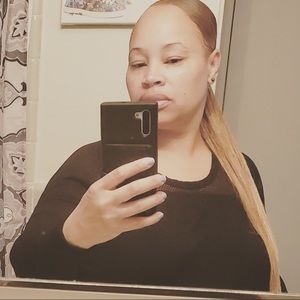 Meet your Posher, Crystal